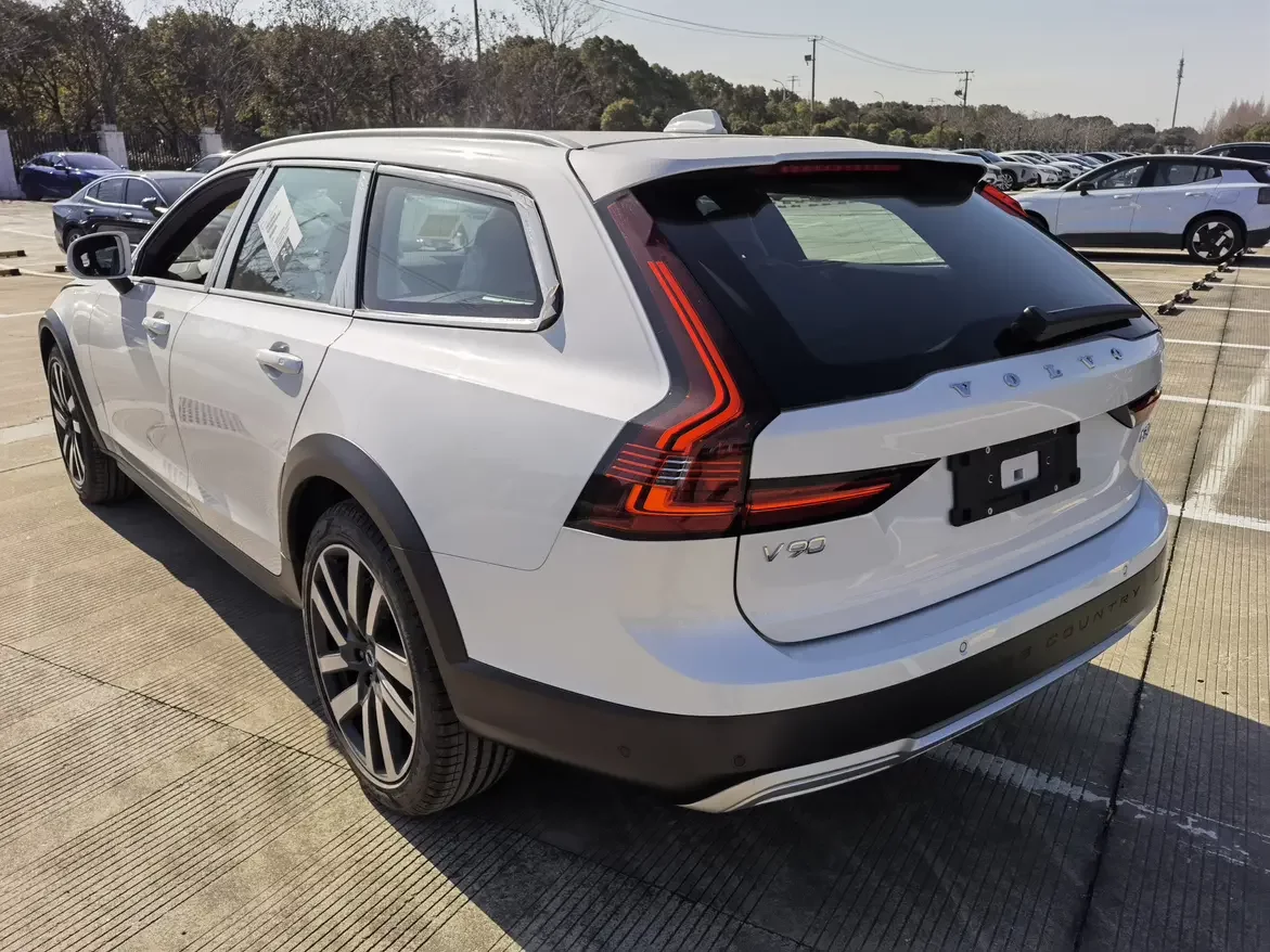 Volvo V90