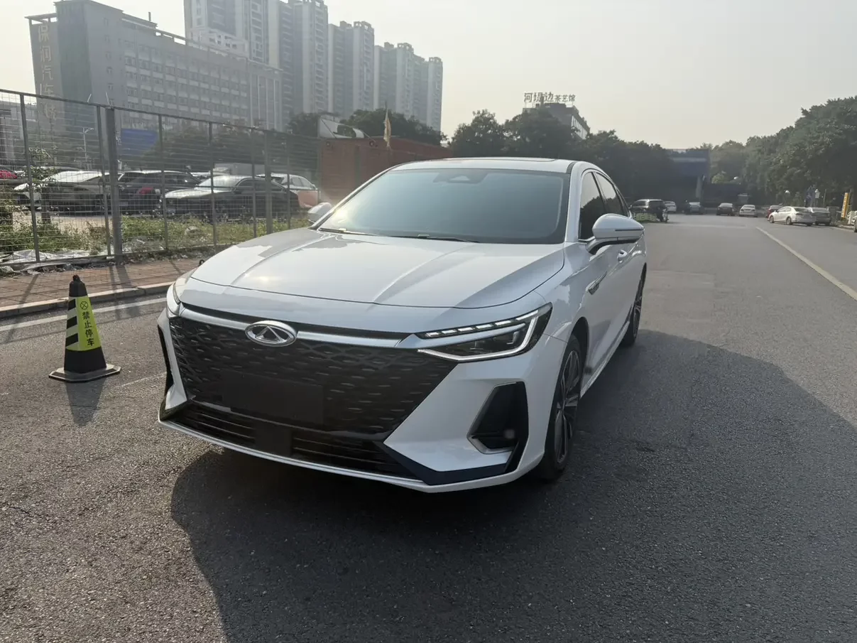 Chery Arrizo 8
