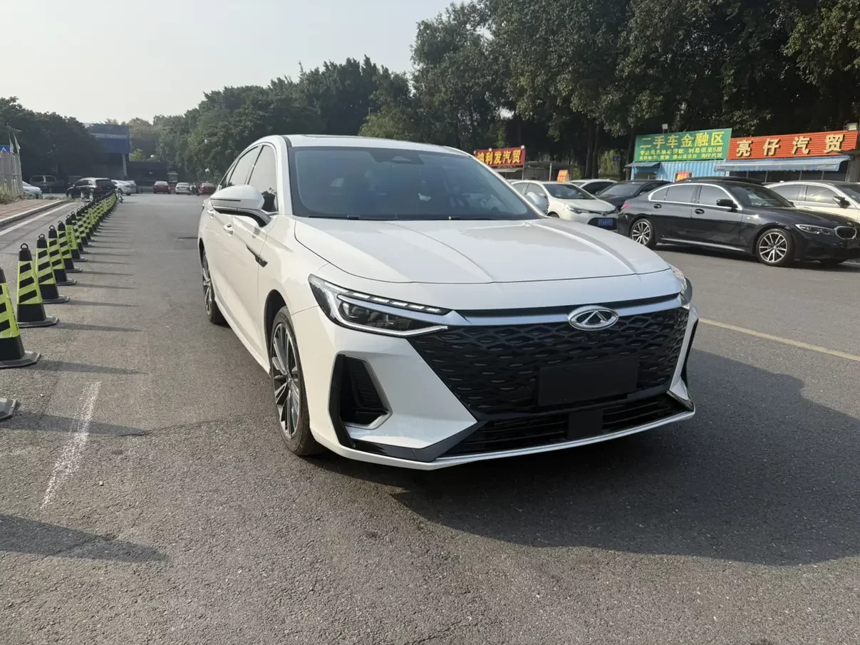 Chery Arrizo 8