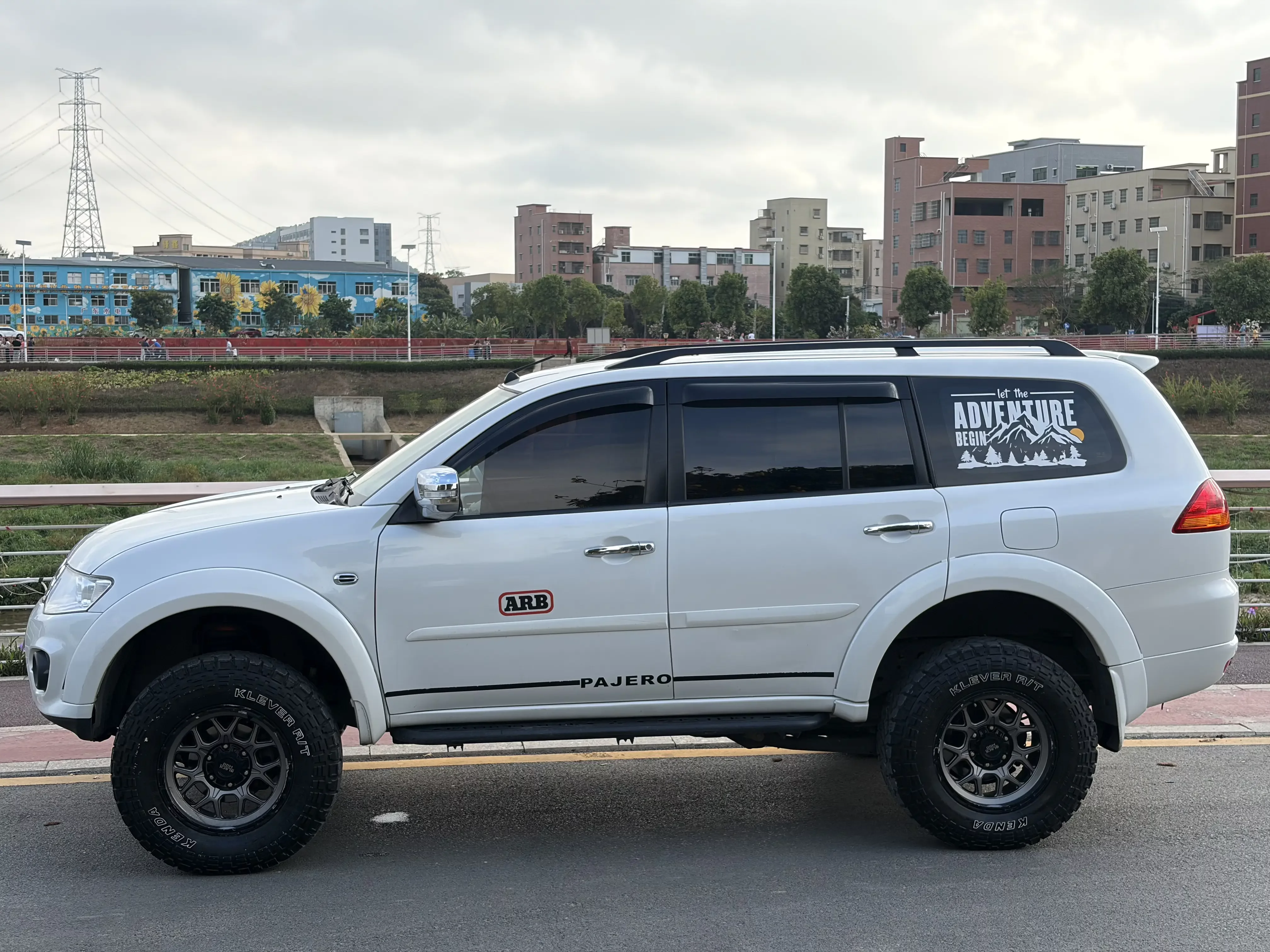 Mitsubishi Pajero Jinchang