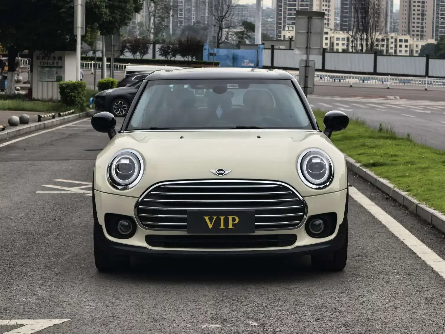 MINI CLUBMAN