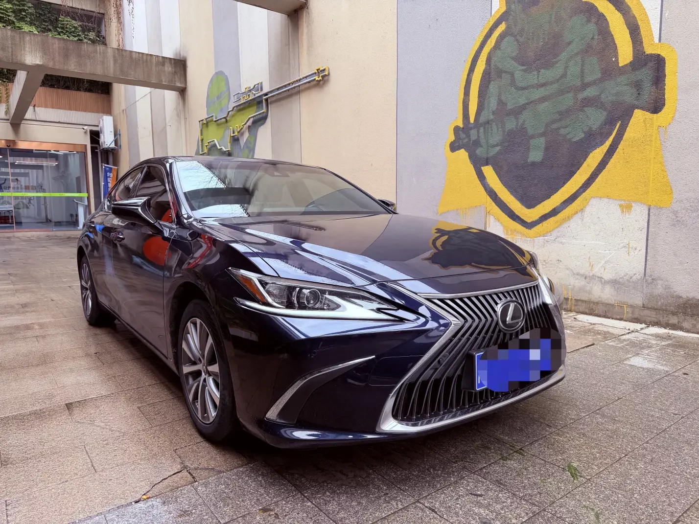 Lexus ES