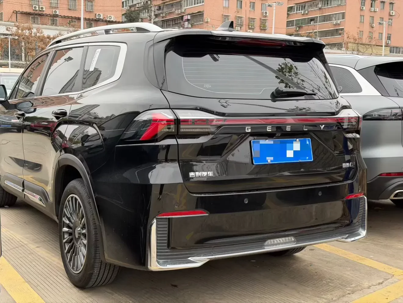 Geely Haoyue L