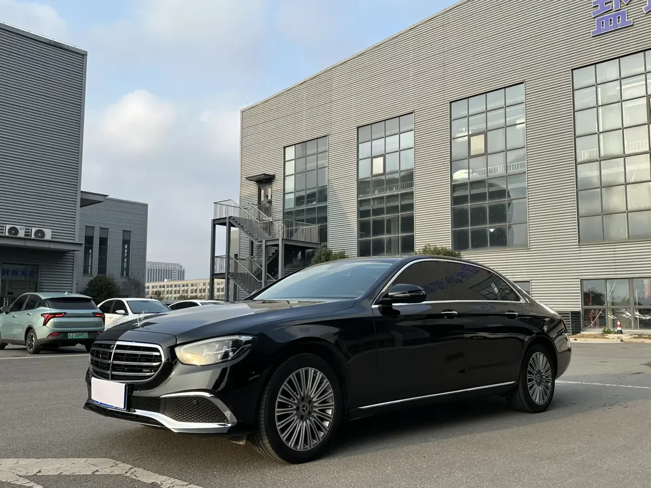 MERCEDES-BENZ E-CLASS