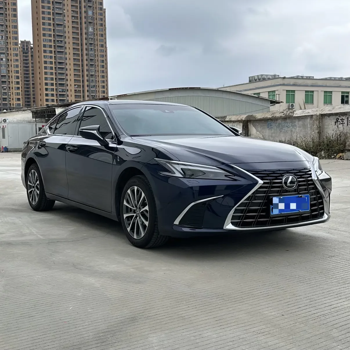 Lexus ES