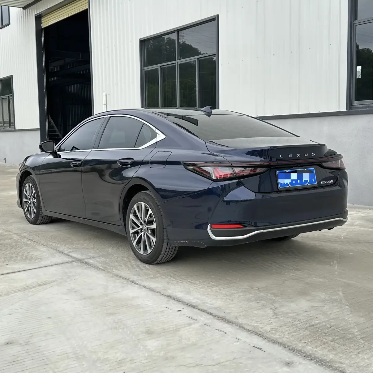 Lexus ES