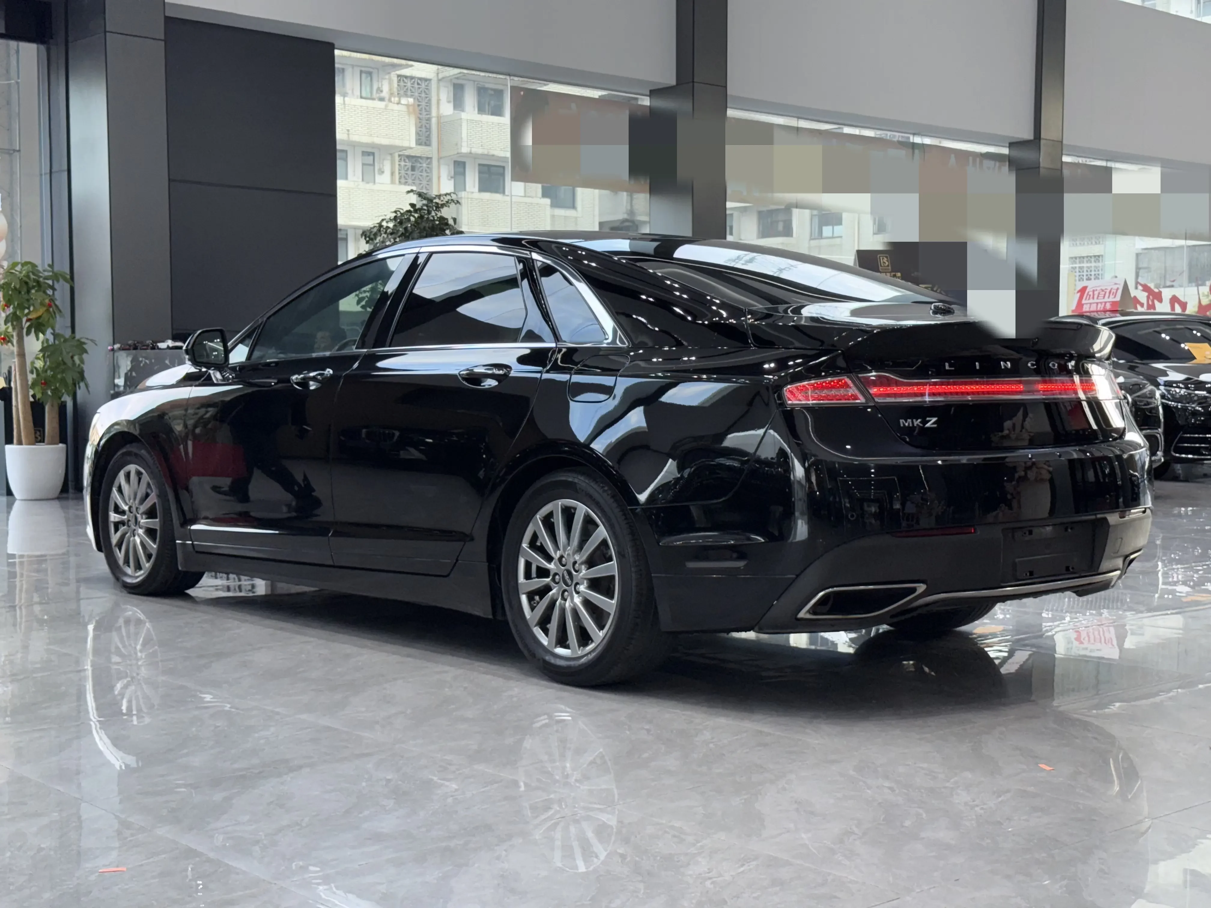 Lincoln MKZ
