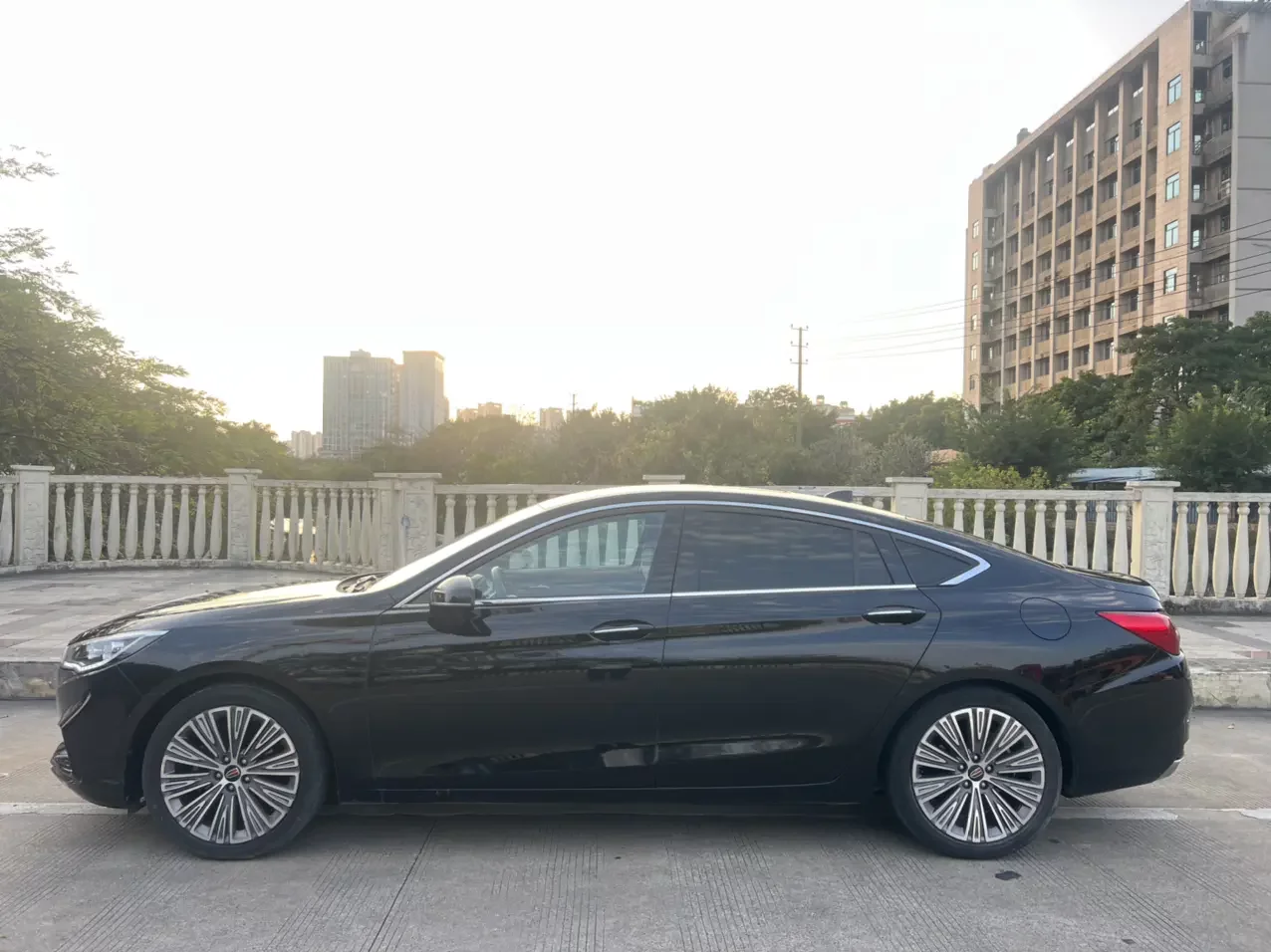 Hongqi H5 classic