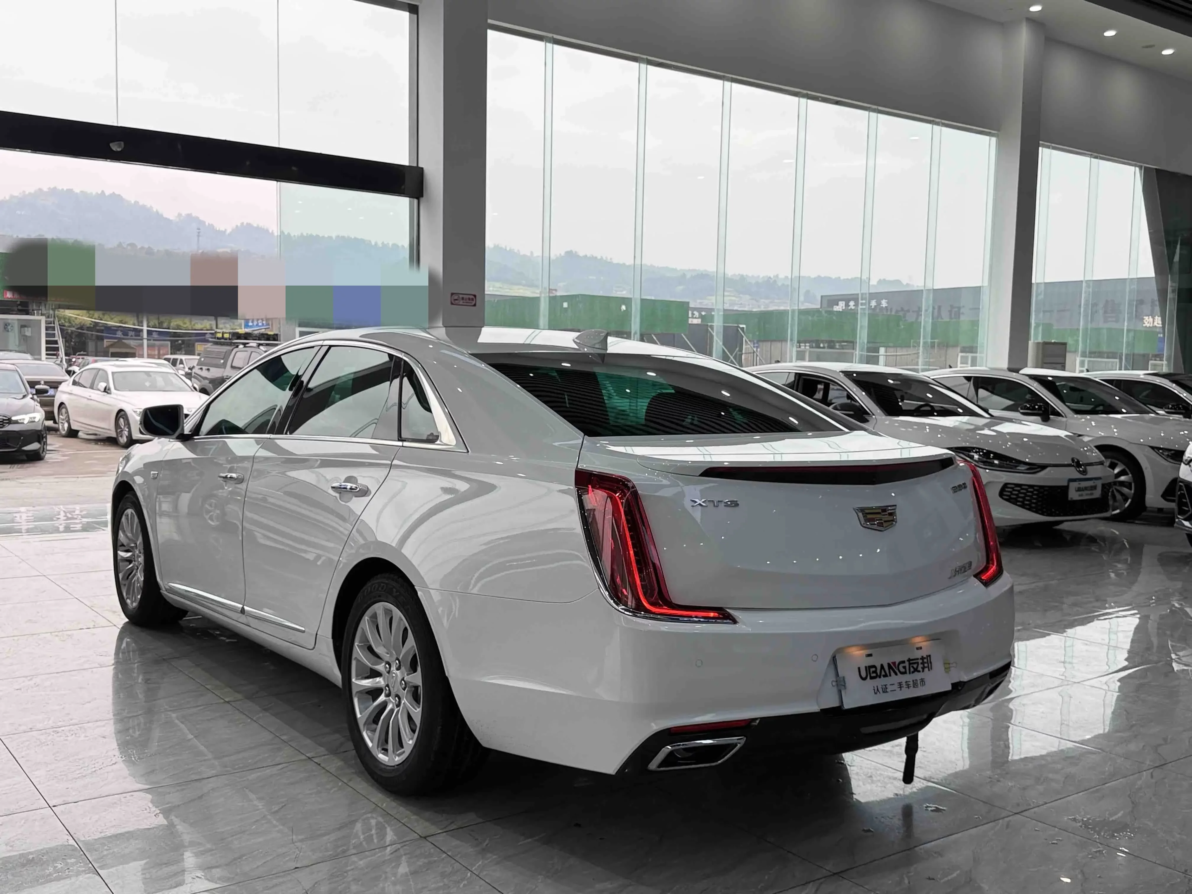 Cadillac XTS
