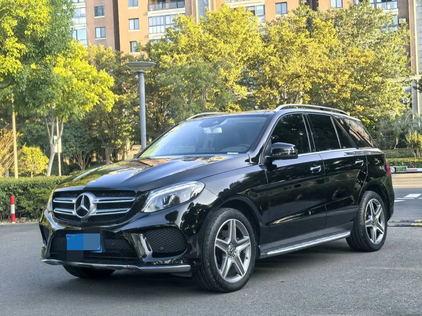 Mercedes-Benz GLE (Imported)