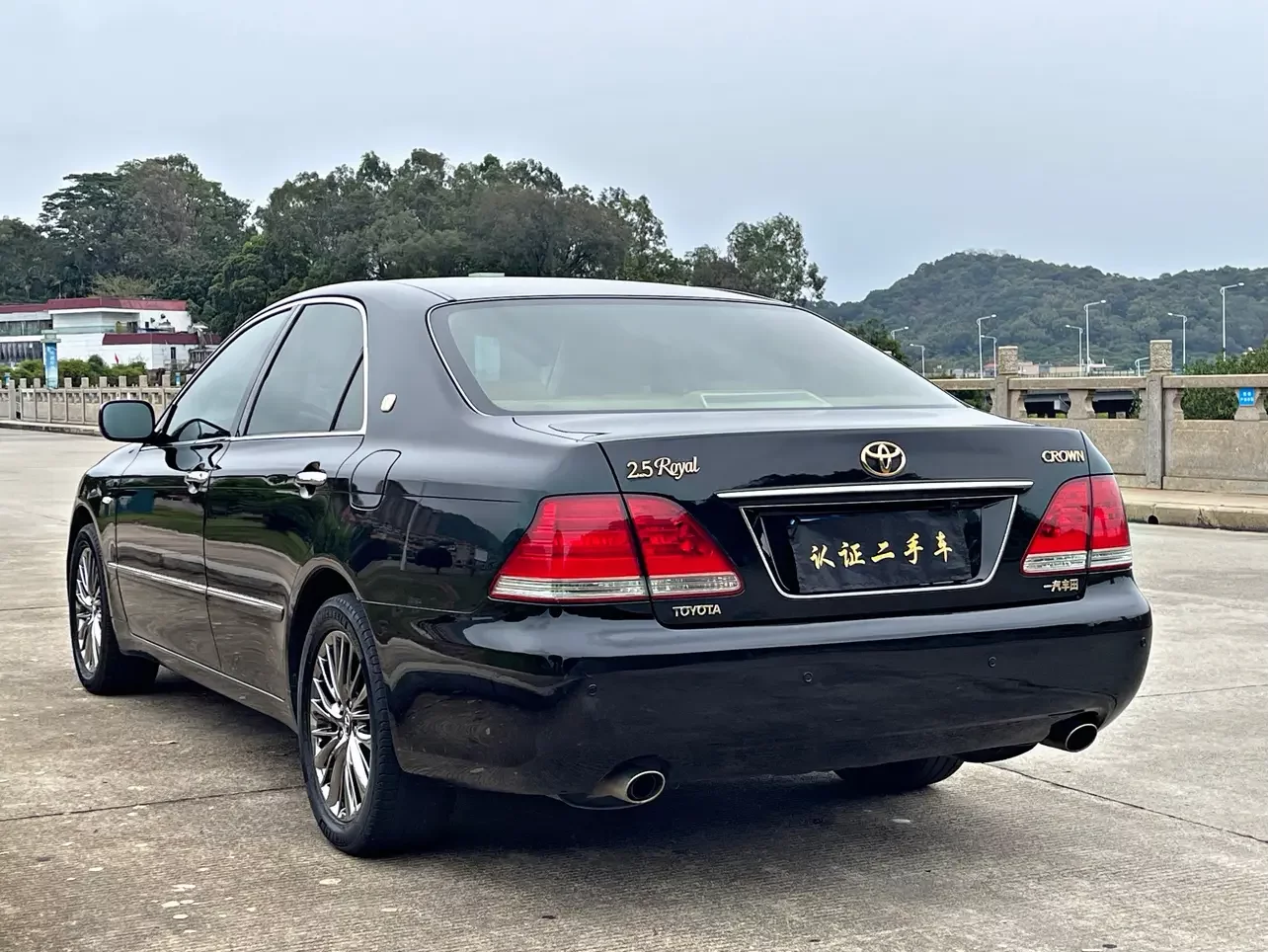 Toyota crown