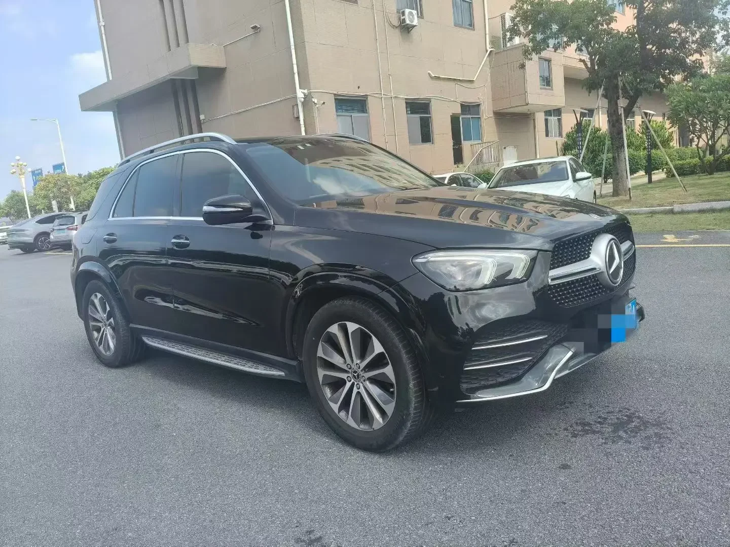 Mercedes-Benz GLE (Imported)