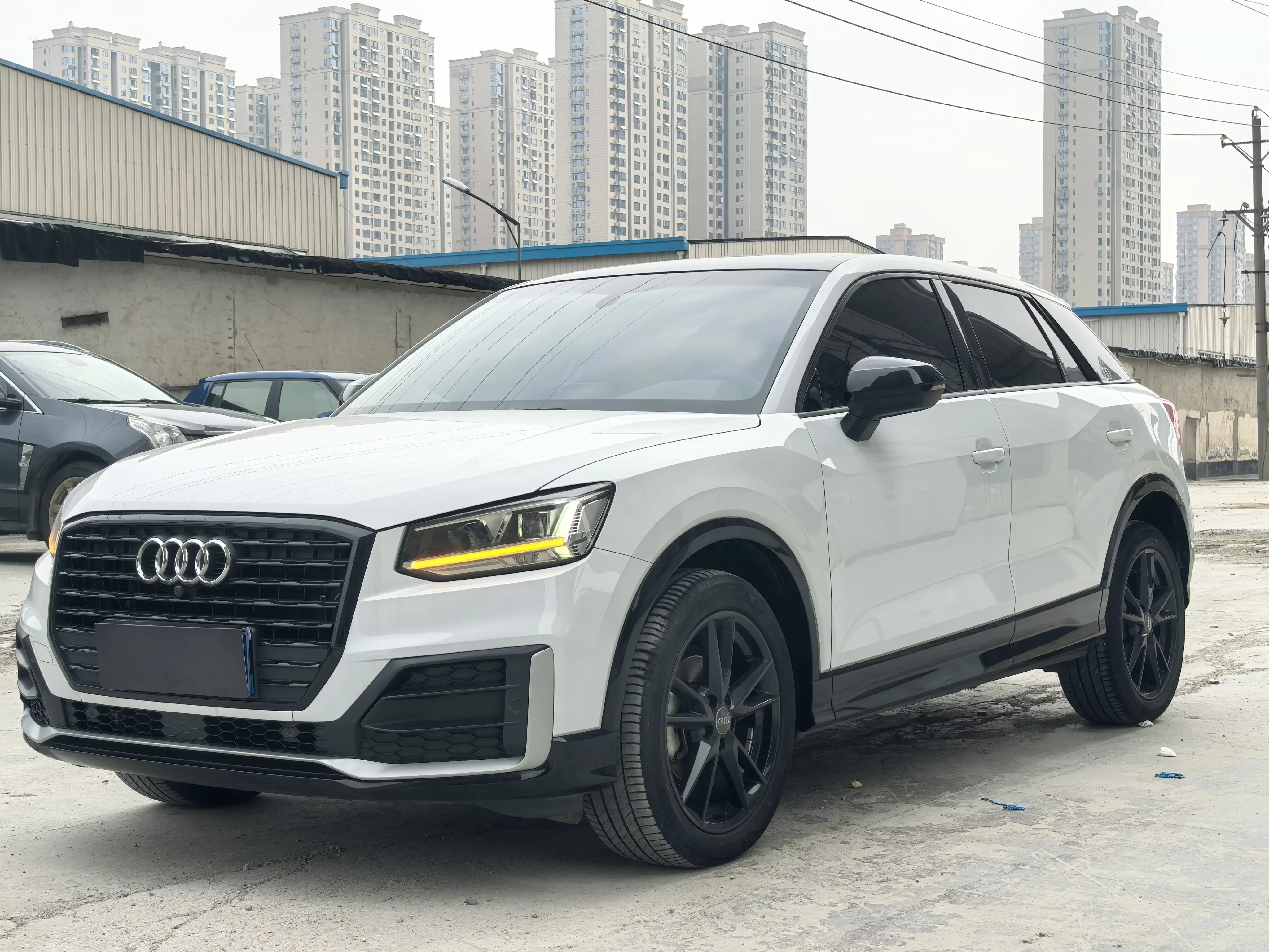 Audi Q2L