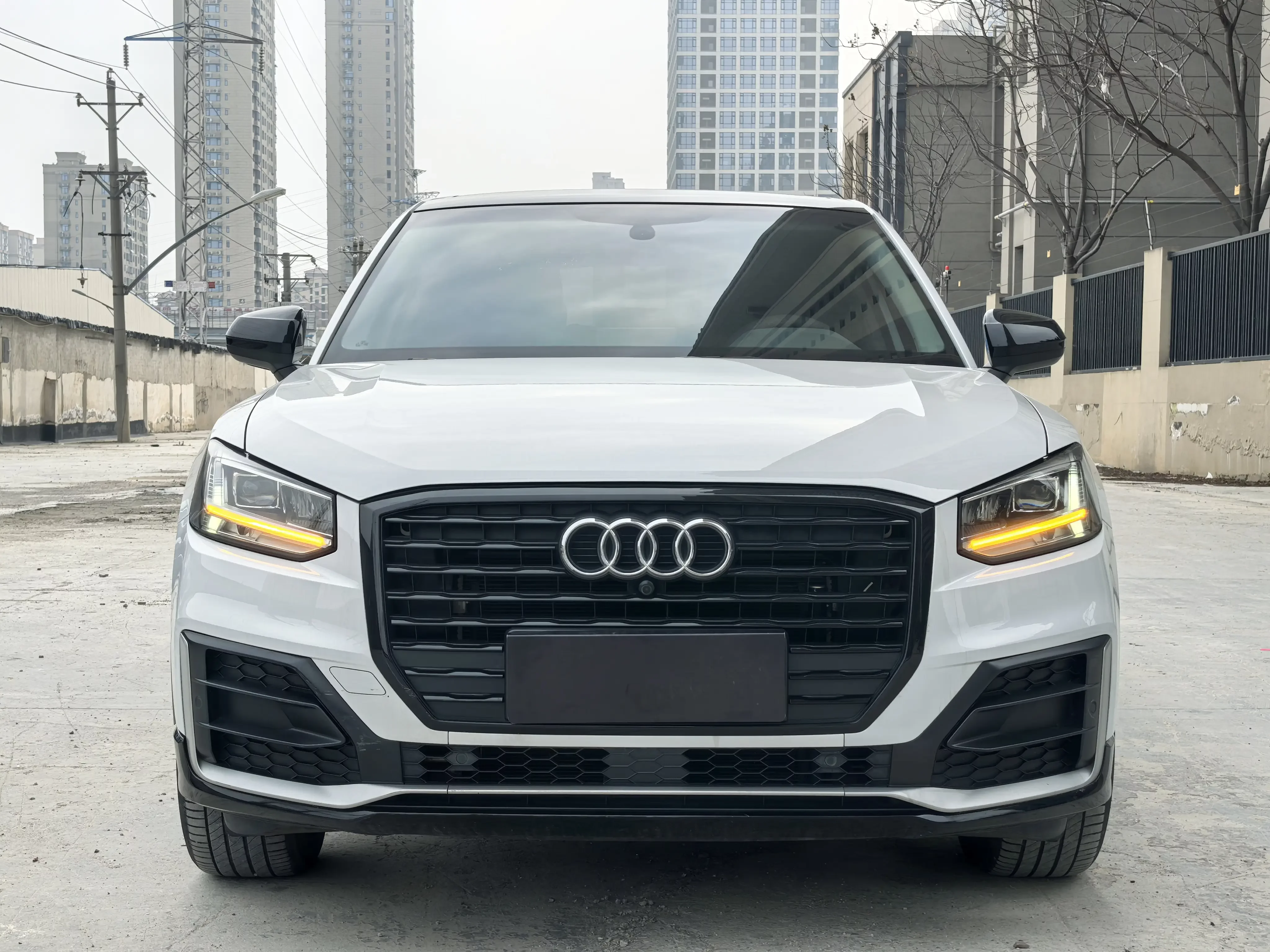 Audi Q2L