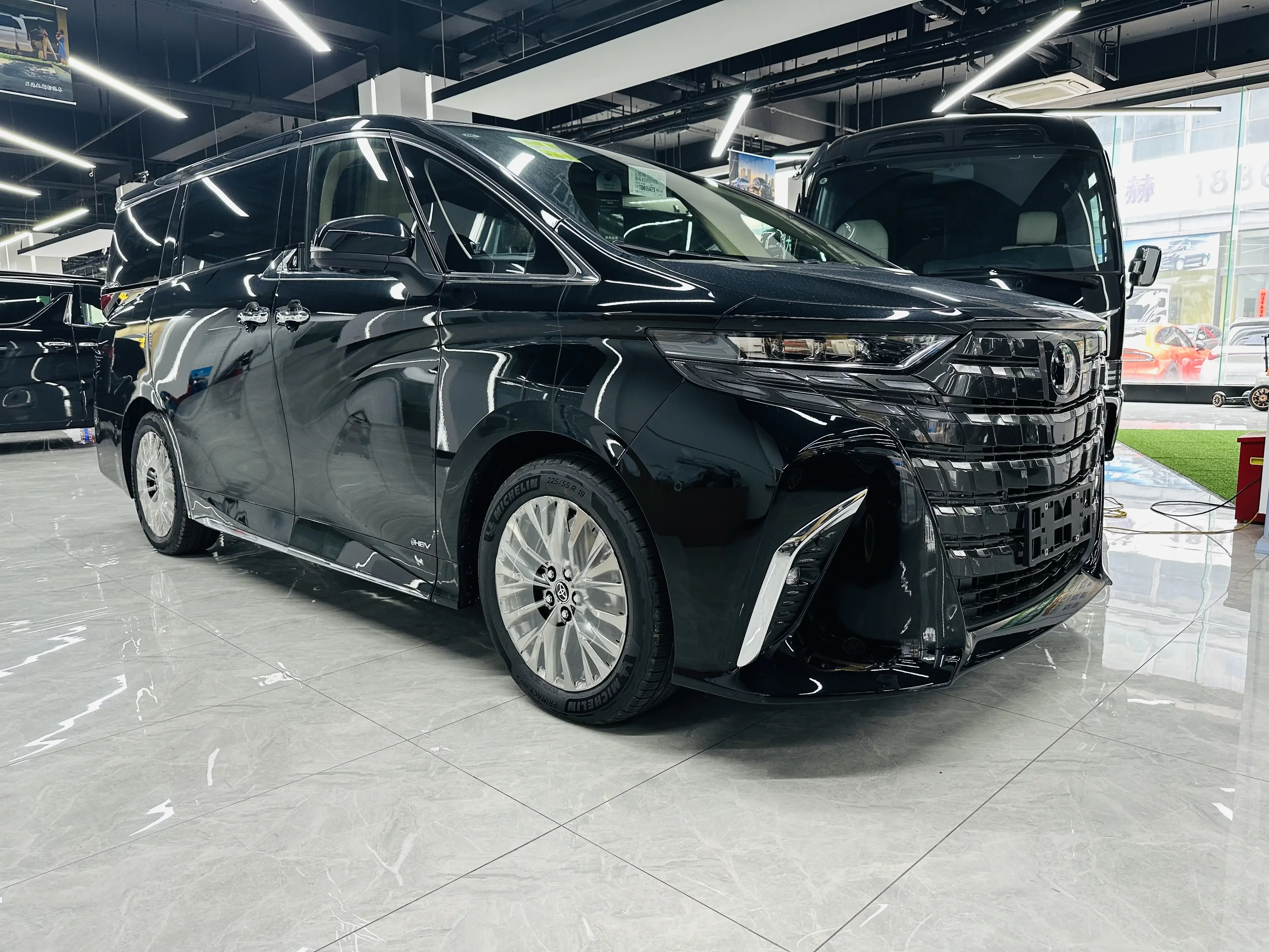 Toyota Crown Wellfire