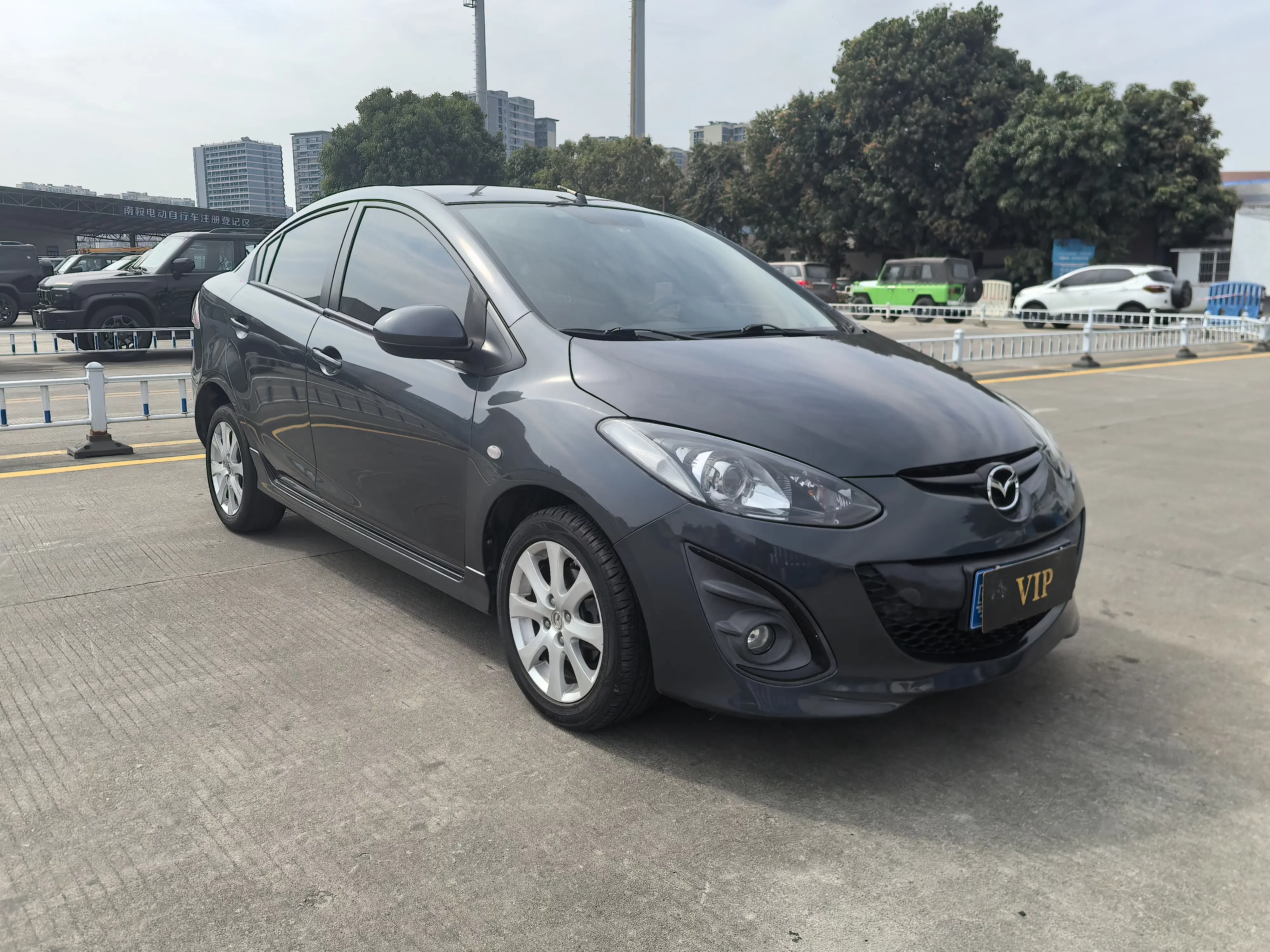 Mazda 2