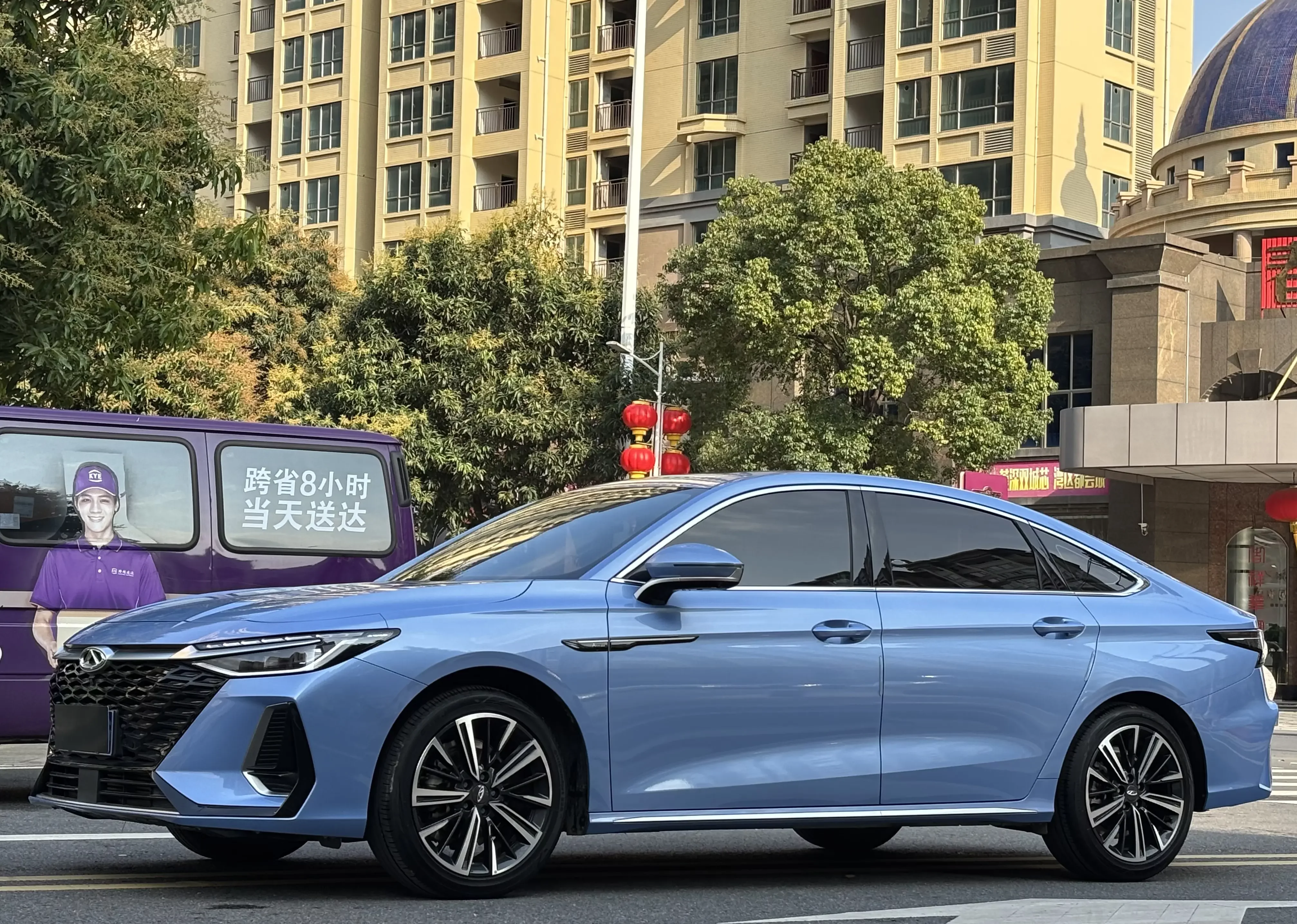 Chery Arrizo 8