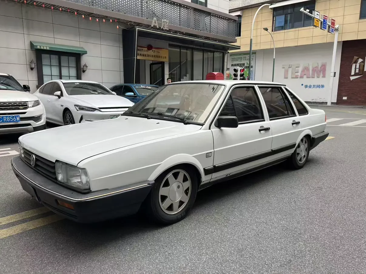Volkswagen Santana Classic  из Китая