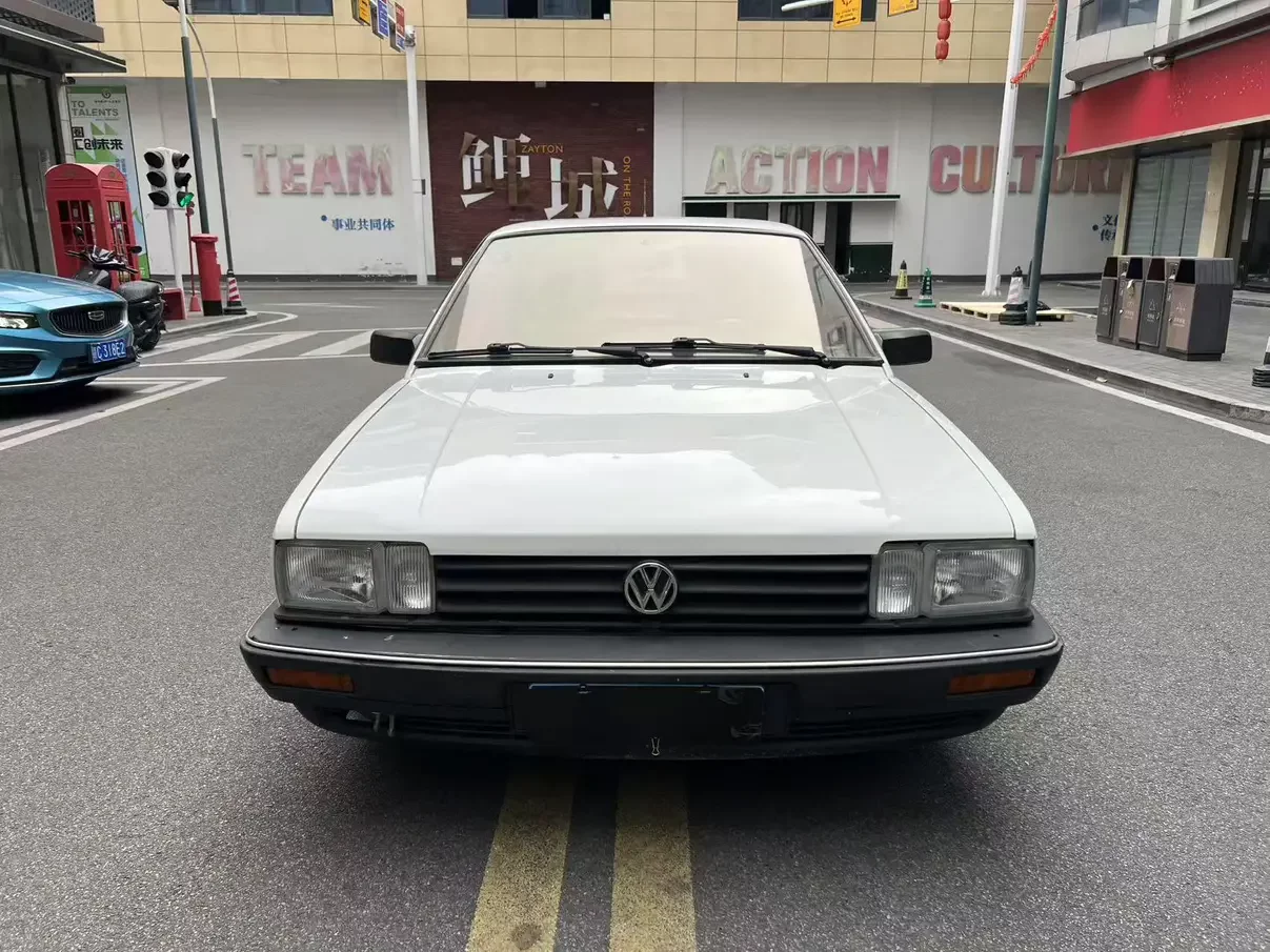 Volkswagen Santana Classic  из Китая