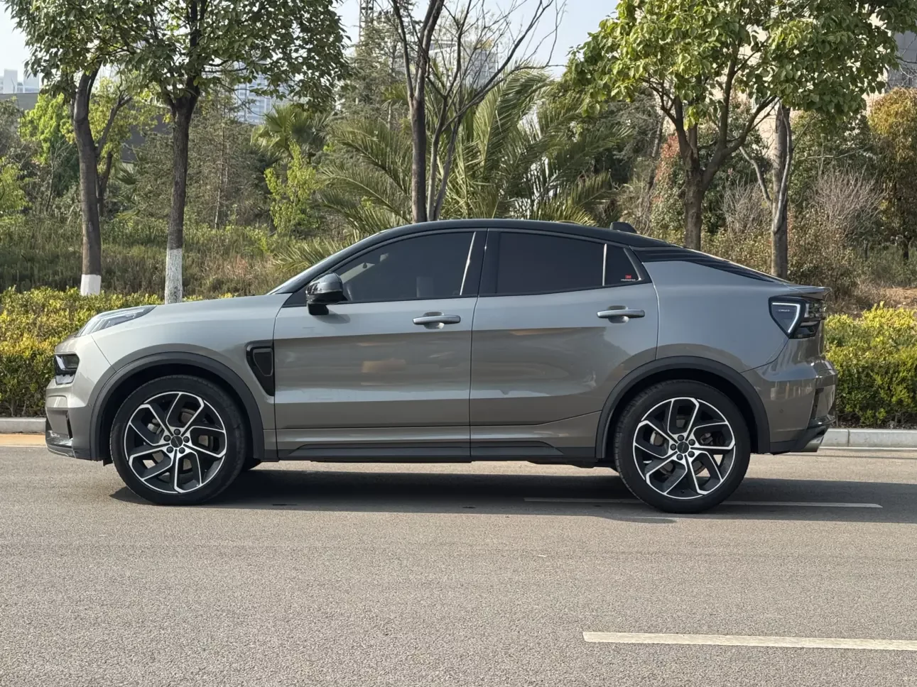 Lynk & Co 05