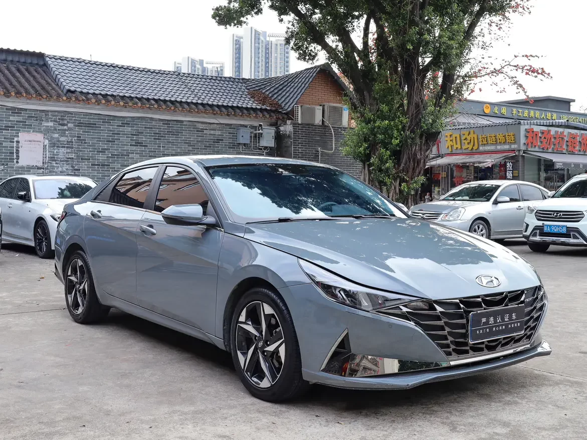 Hyundai Elantra