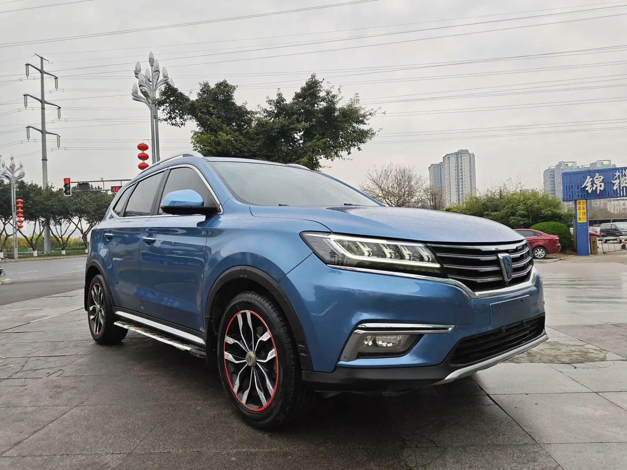 Roewe RX5