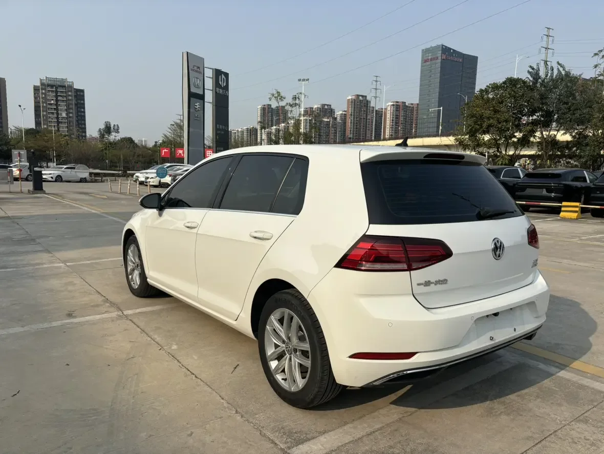 Volkswagen golf