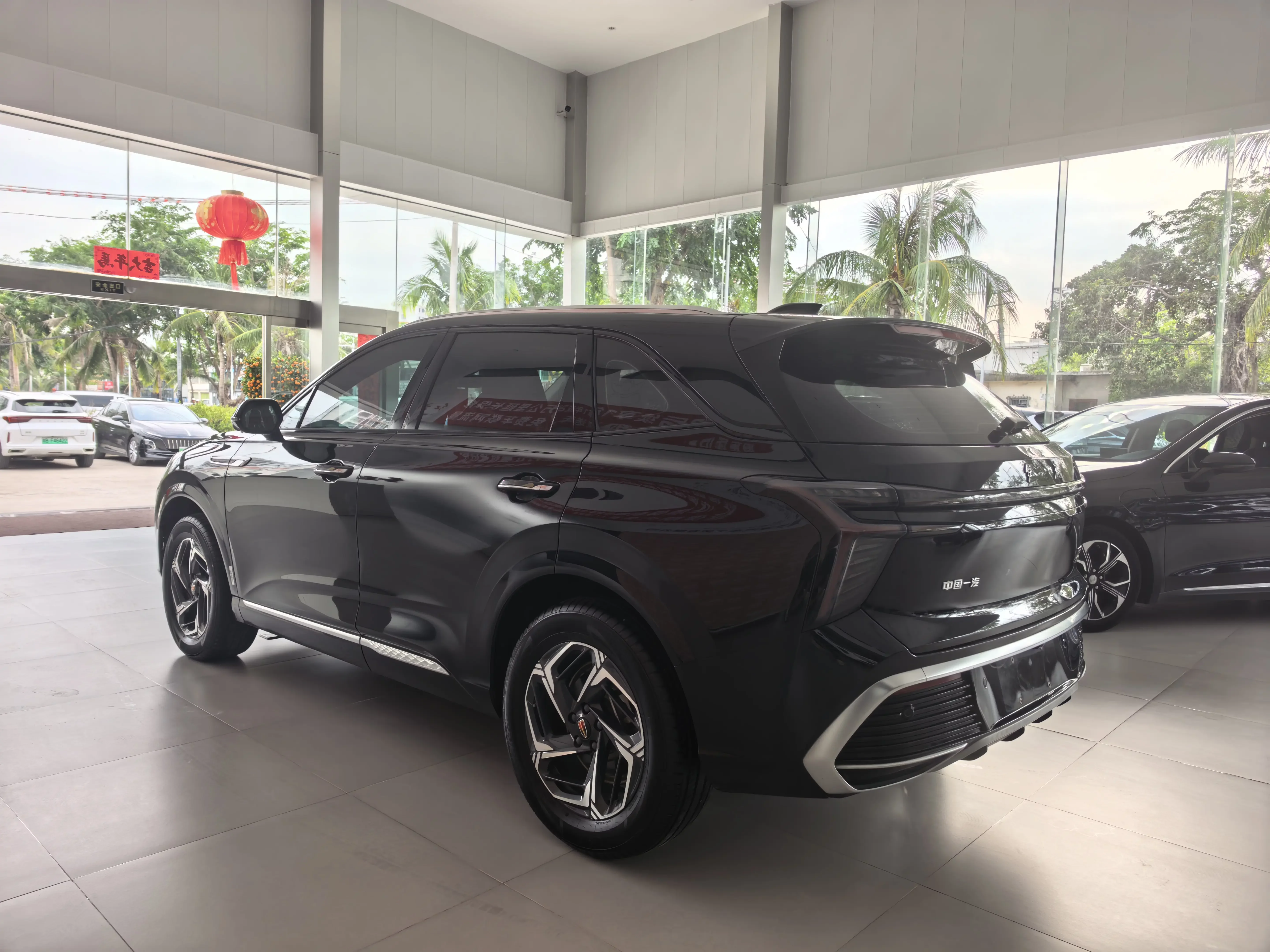 Hongqi HS3
