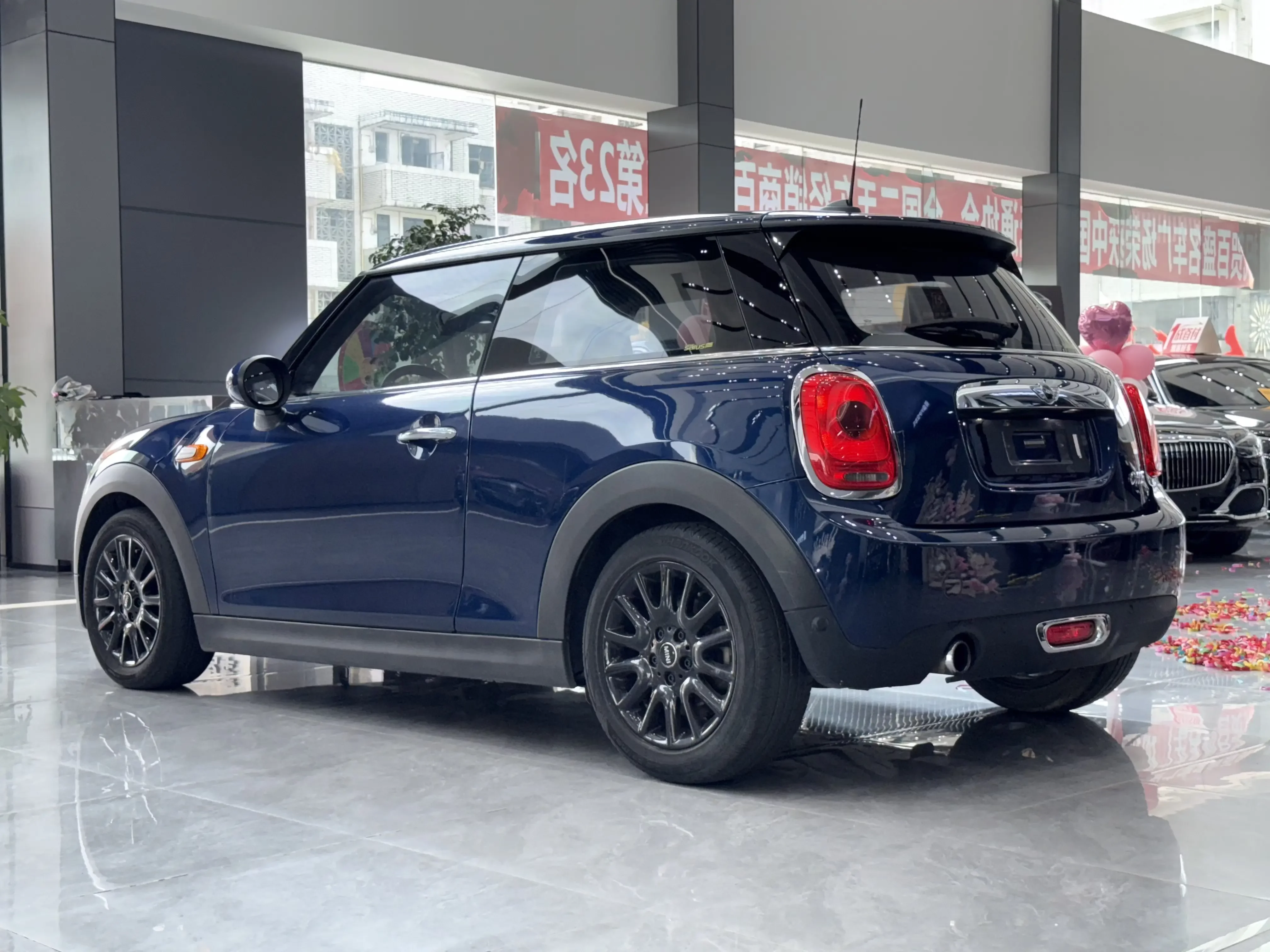 MINI 