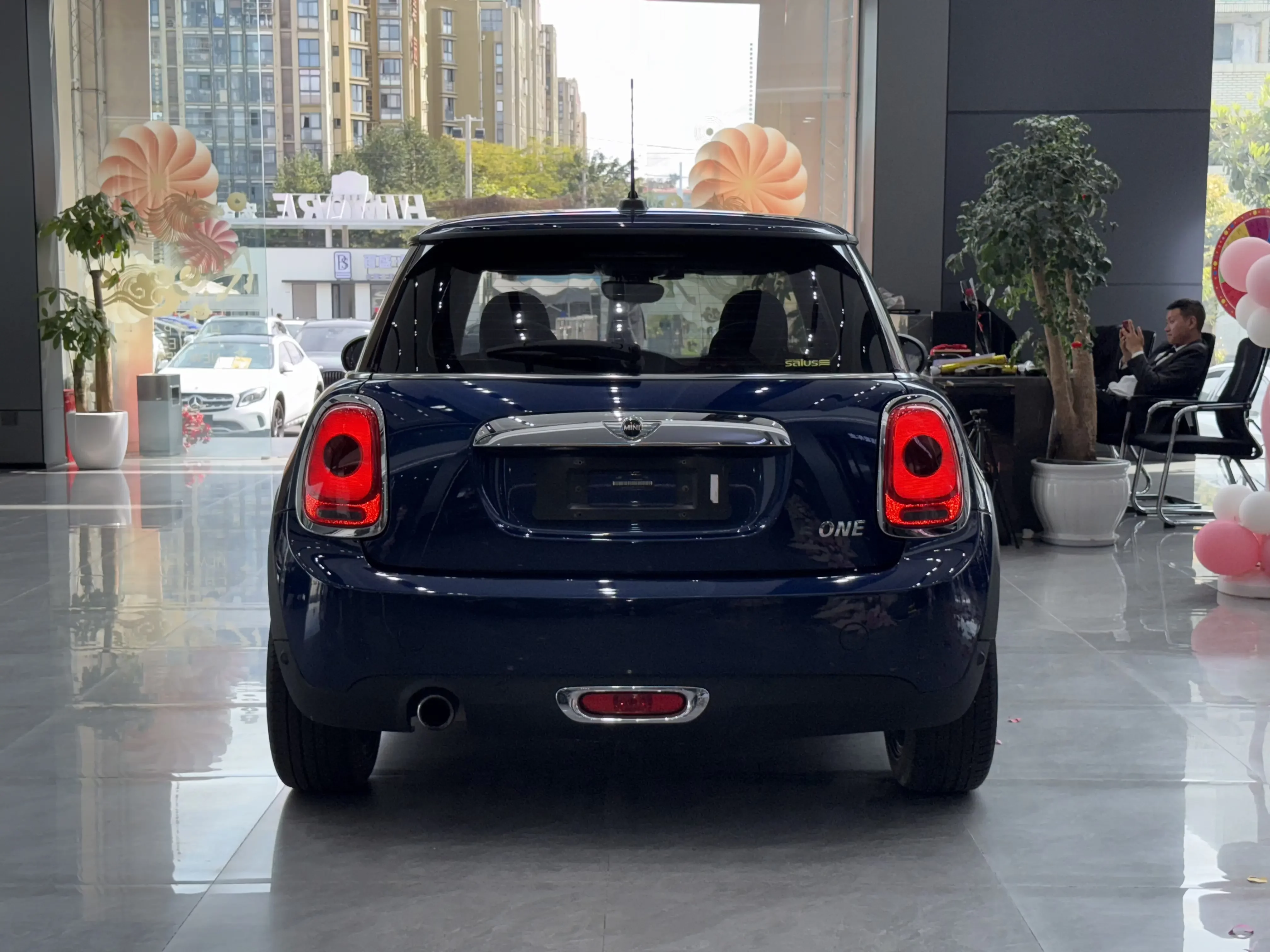 MINI 