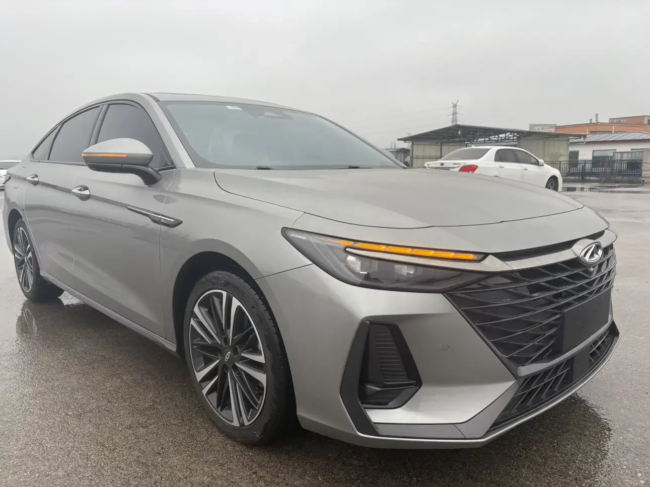 Chery Arrizo 8