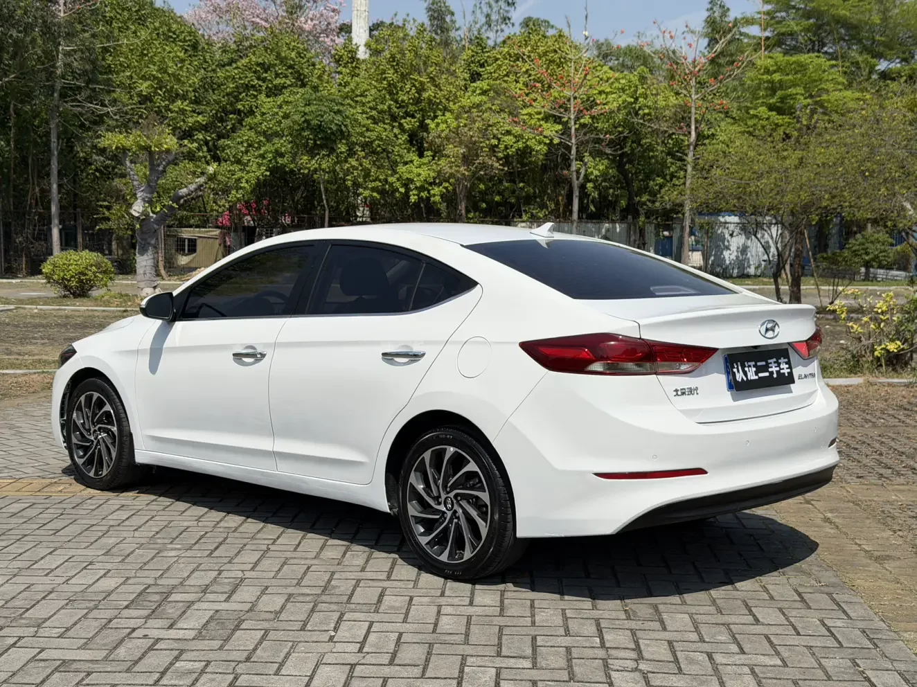 Hyundai lead