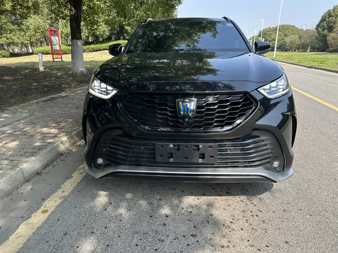 Toyota Crown Kluger