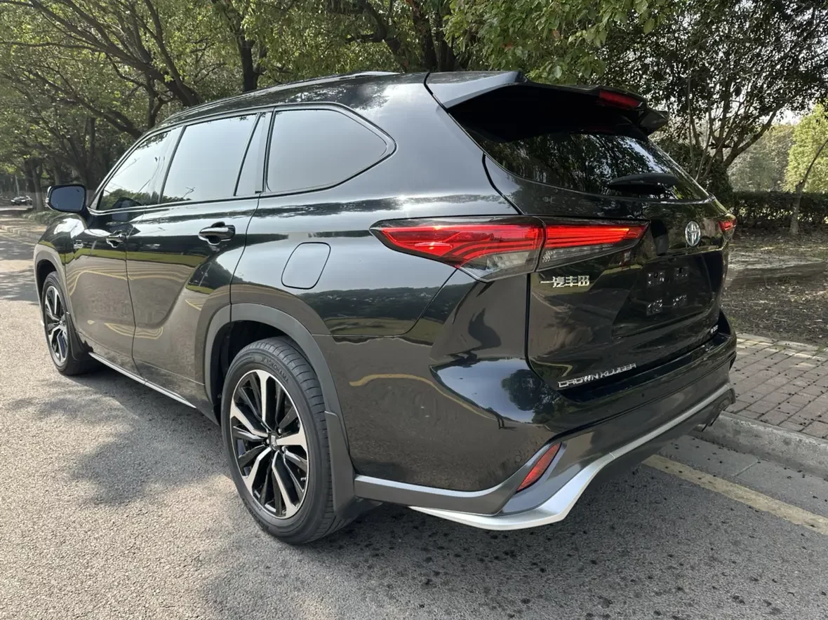 Toyota Crown Kluger