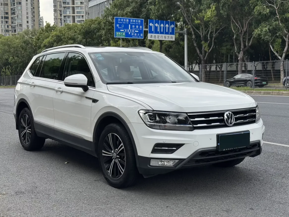 Volkswagen Tiguan L
