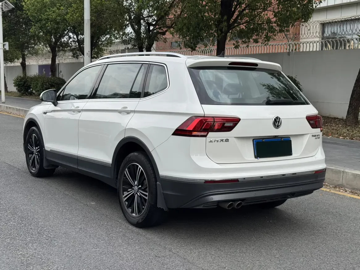 Volkswagen Tiguan L
