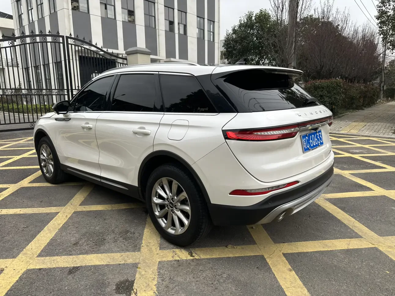 Lincoln adventurer