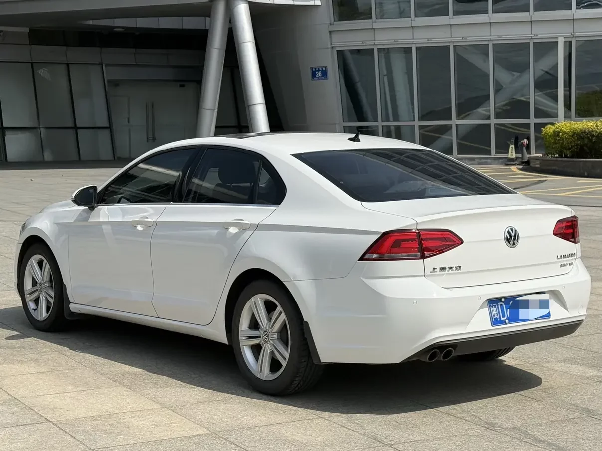 Volkswagen Lamando