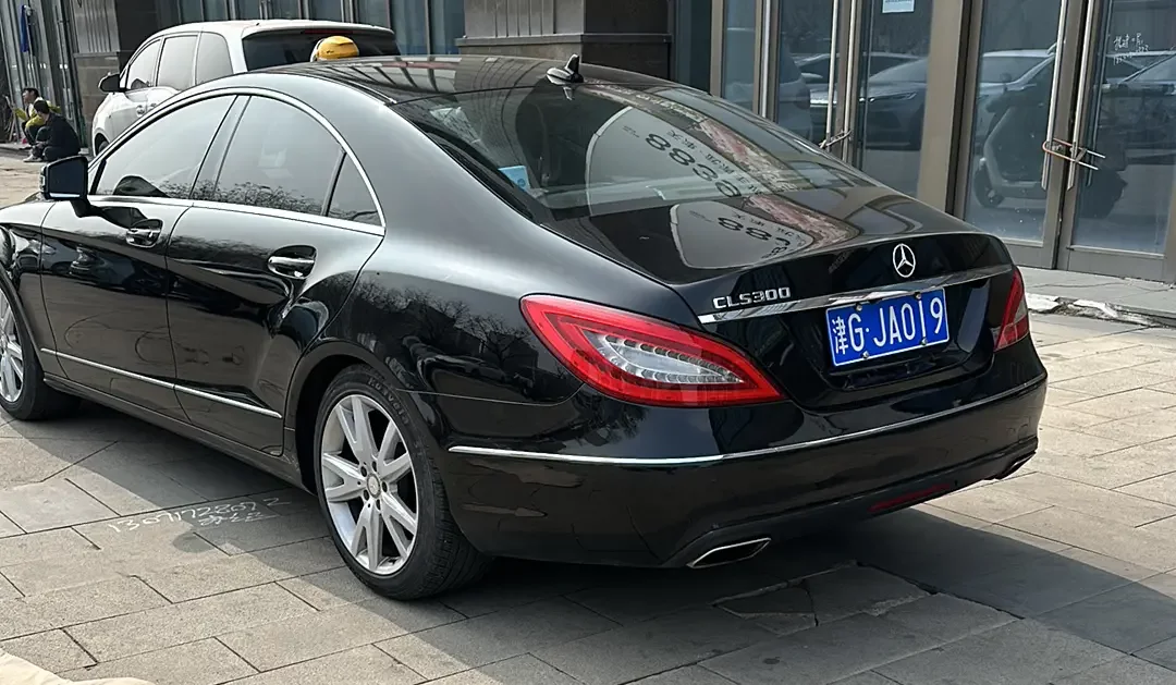 Mercedes-Benz CLS