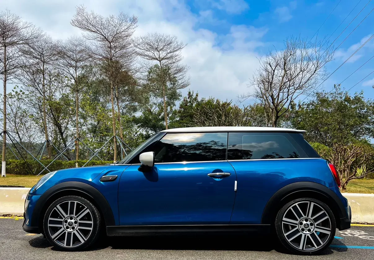 MINI 