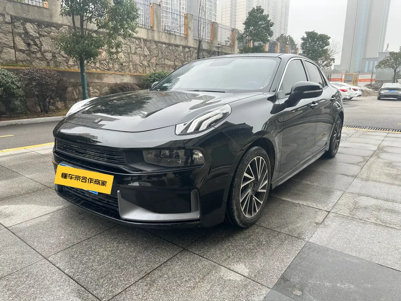 Lynk & Co 03