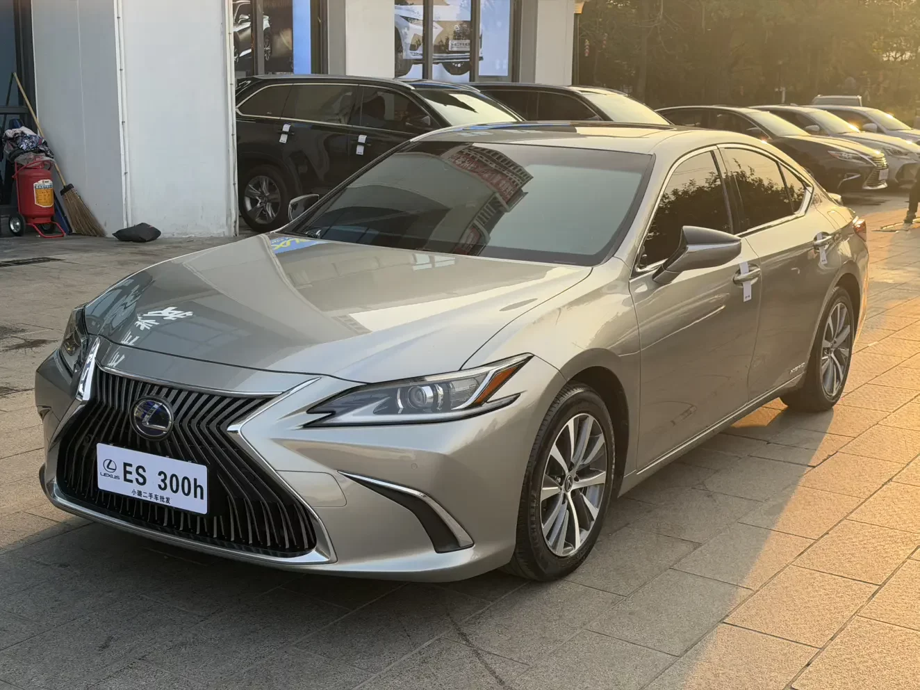 Lexus ES