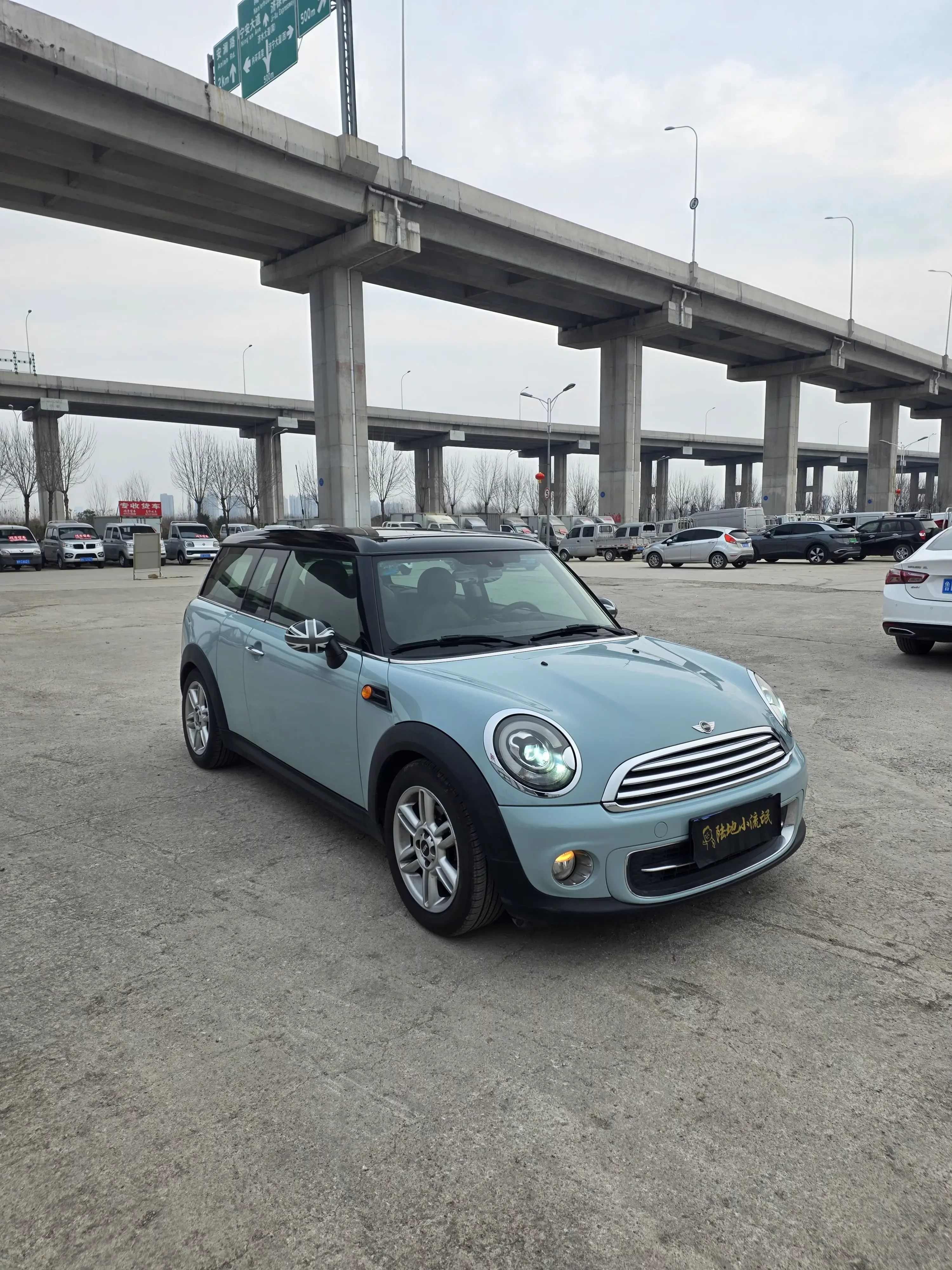MINI CLUBMAN