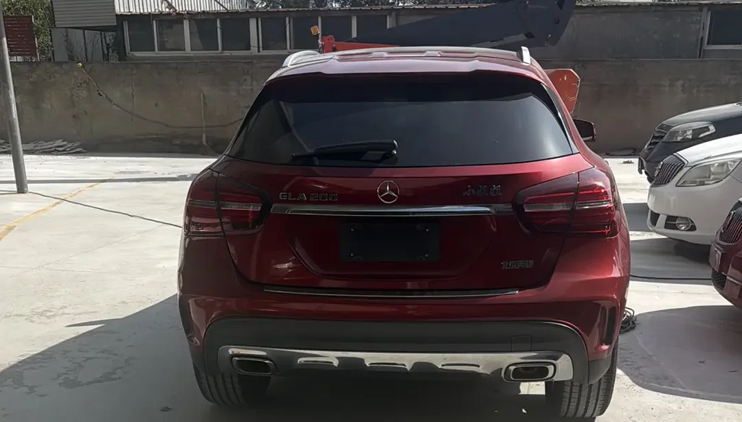 Mercedes-Benz GLA