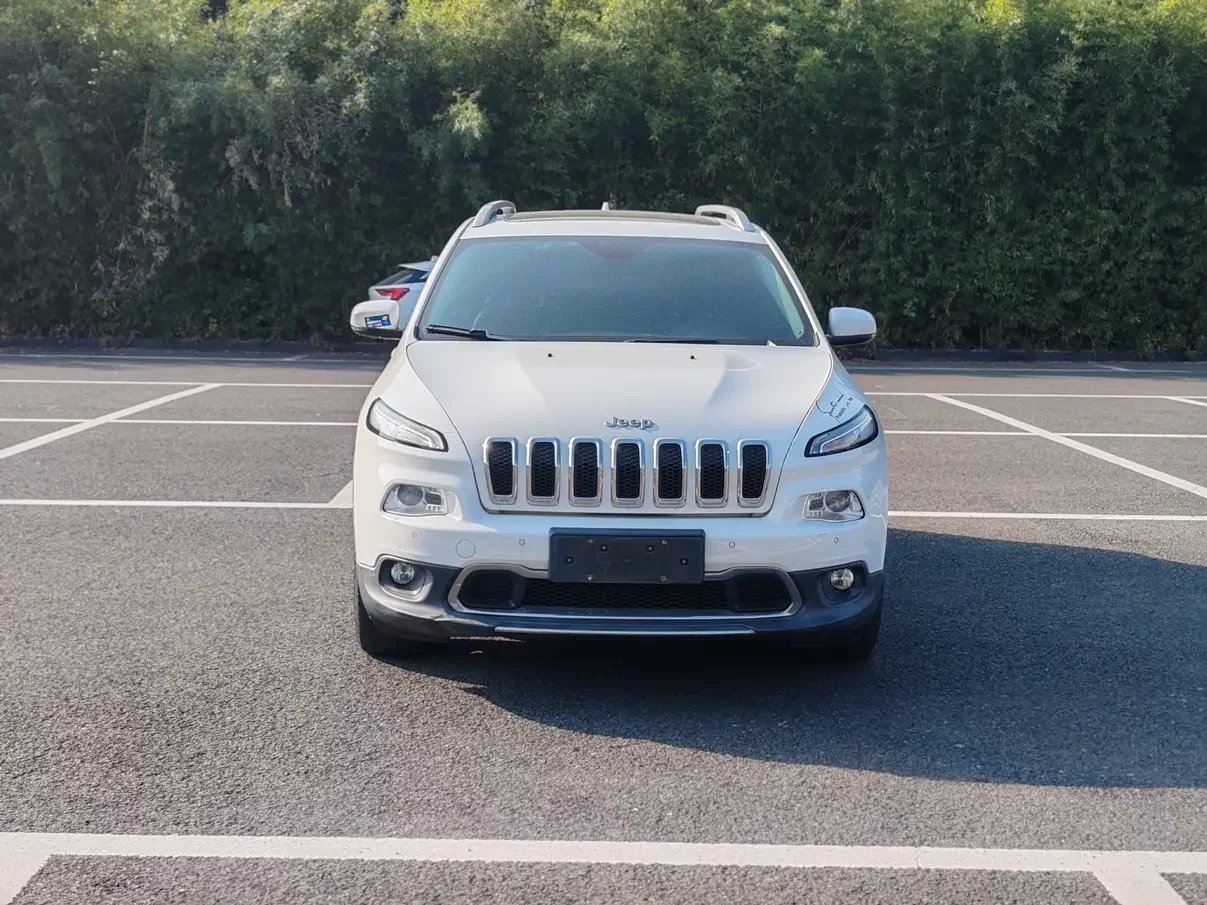 Jeep Cherokee  из Китая