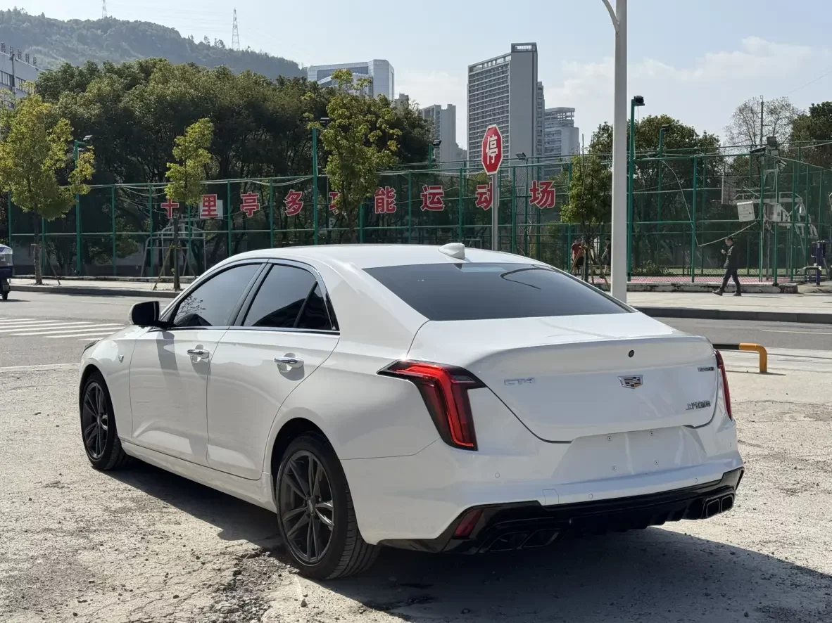 Cadillac CT4
