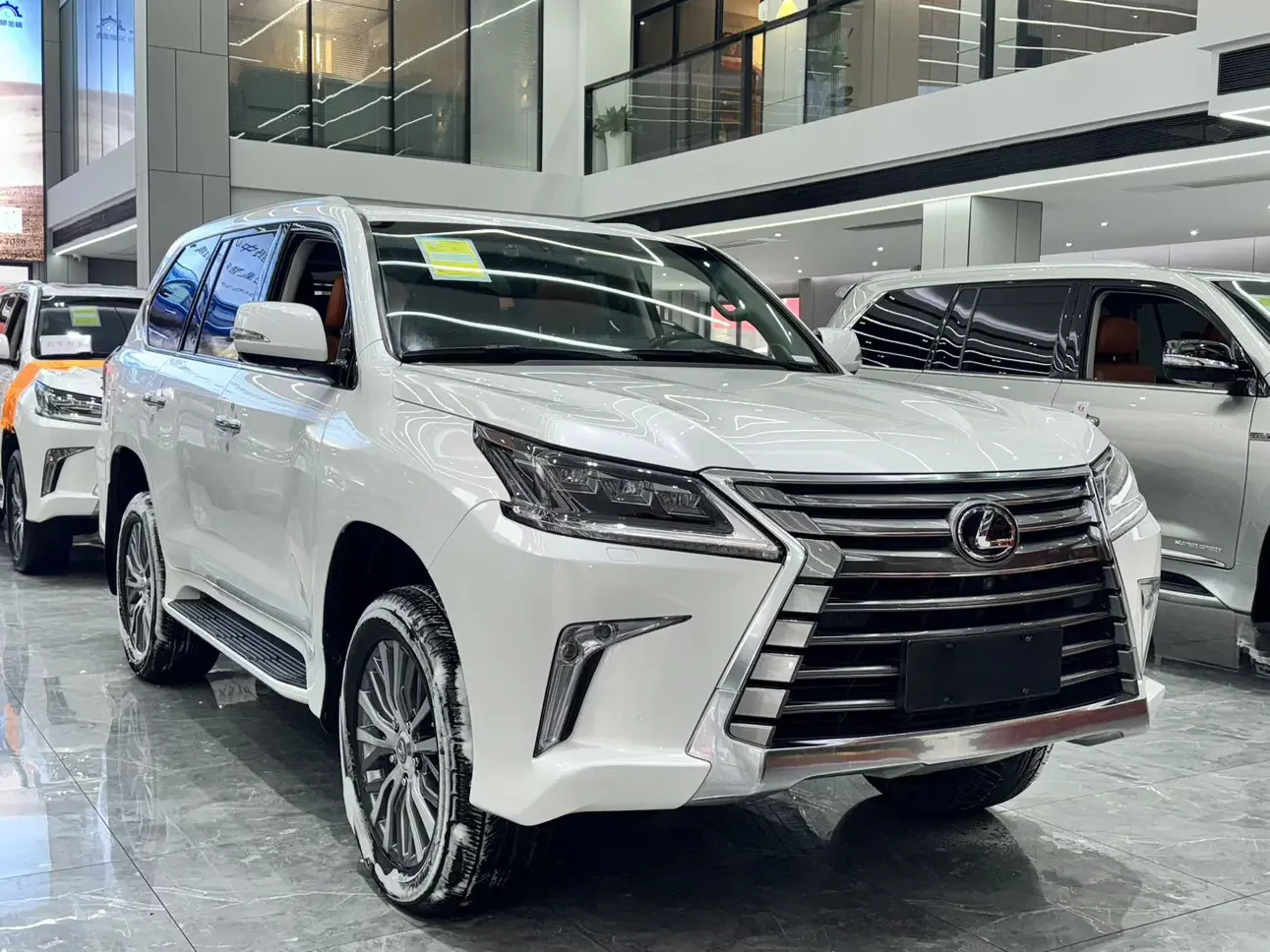 Lexus LX