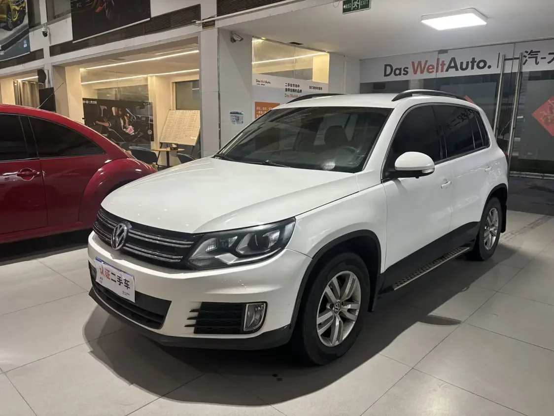 Volkswagen Tiguan (Tharu)