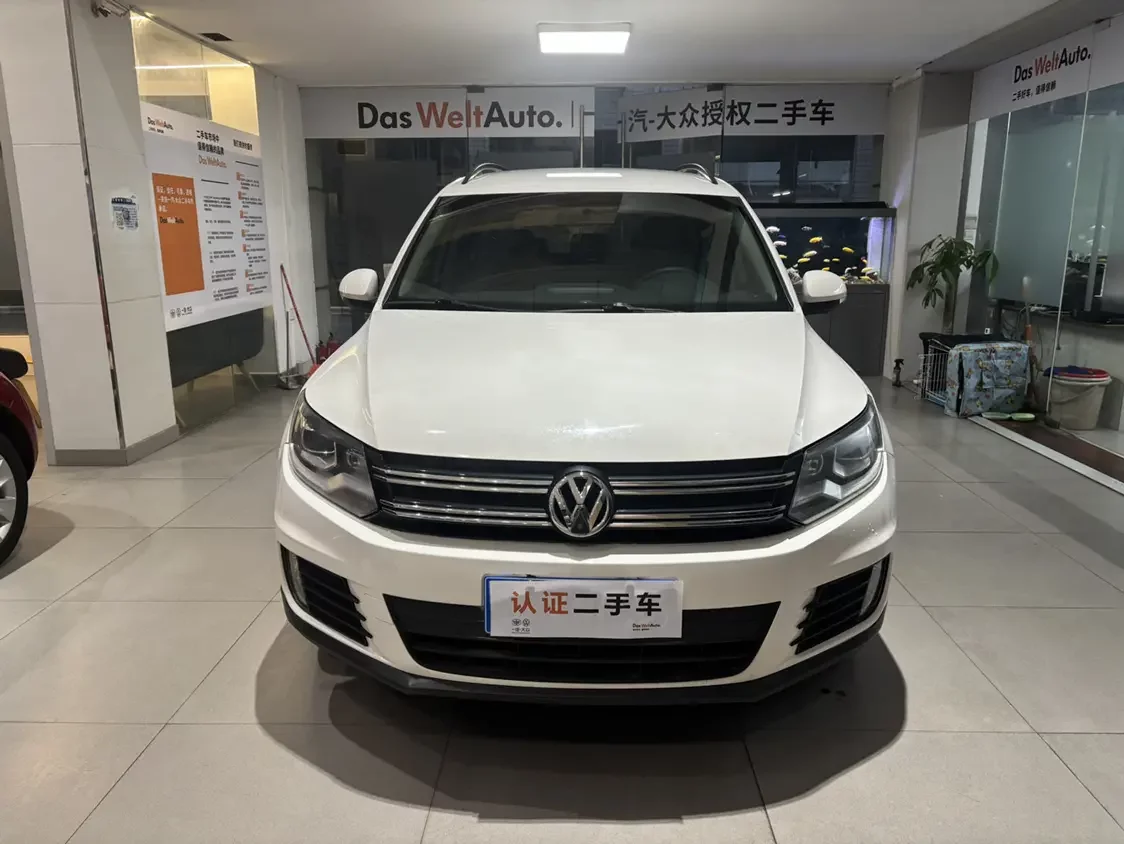 Volkswagen Tiguan (Tharu)