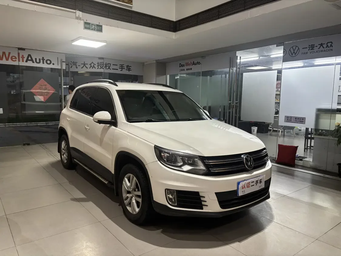 Volkswagen Tiguan (Tharu)